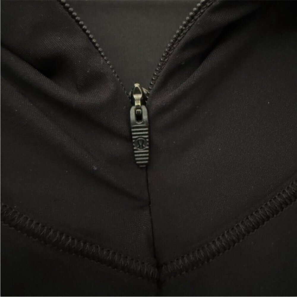 Lululemon Black Waterbound Hoodie Size 4 Ponytail Hood Activewear - Picture 10 of 13